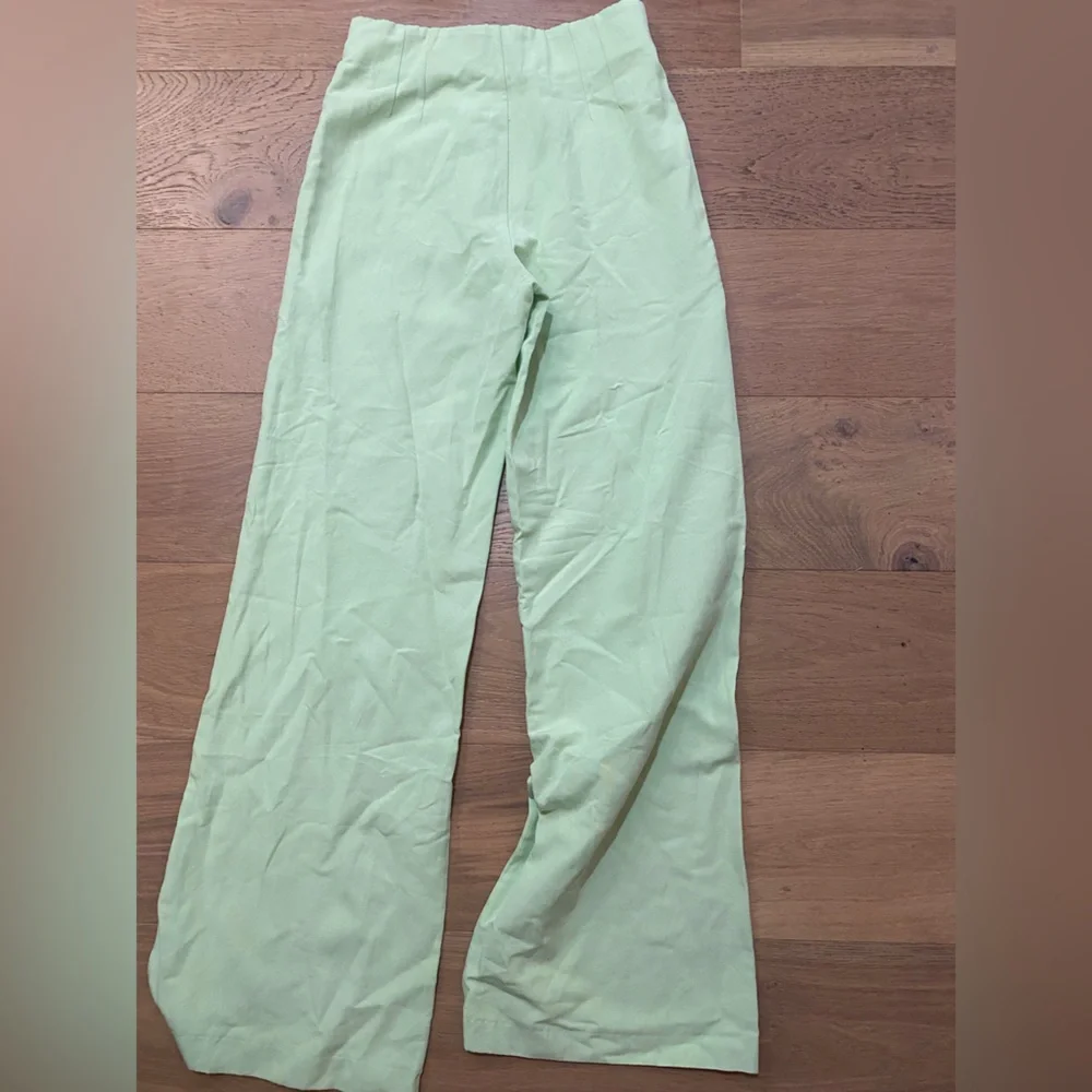 Zara Women's Light lime Green high rise wide leg linen Pants XS GUC - Picture 5 of 5